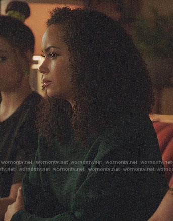 Macy’s green cropped sweater on Charmed