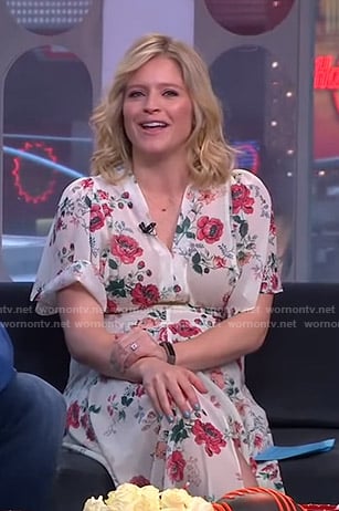 Sara’s white floral midi dress on GMA Strahan And Sara
