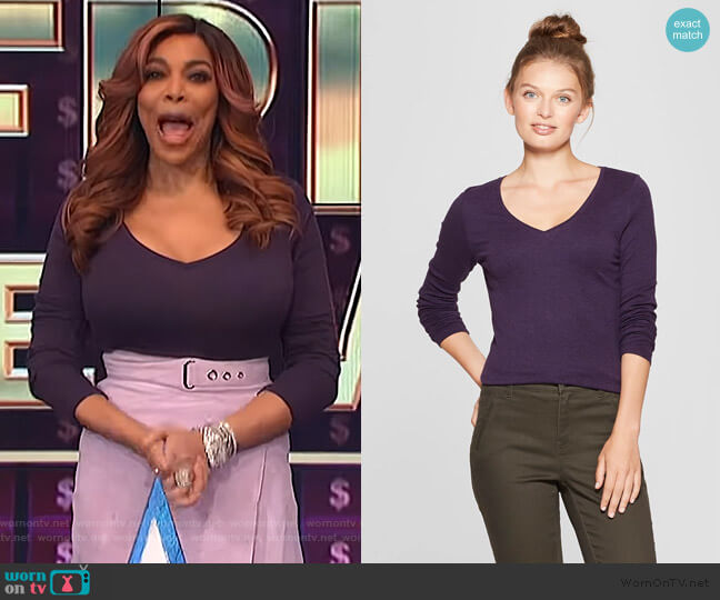A New Day Long Sleeve V-Neck T-Shirt worn by Wendy Williams on The Wendy Williams Show