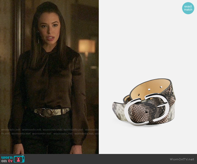 Topshop Snake Logo Belt worn by Tessa (Chloe Bridges) on Charmed