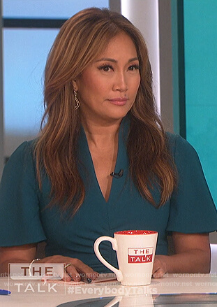 Carrie’s gathered sheath dress on The Talk