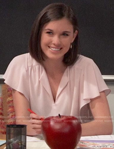 Willow’s pink flutter sleeve top on General Hospital