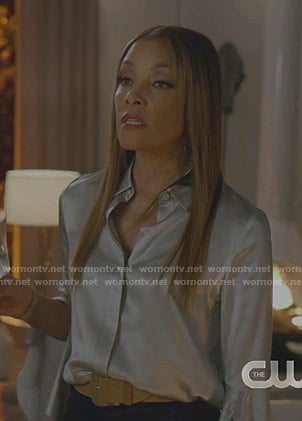 Dominique’s mint green split-sleeve blouse on Dynasty