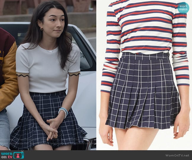 Forever 21 Grid Knife Pleat Mini Skirt in Blue worn by Helena (Natasha Liu Bordizzo) on The Society