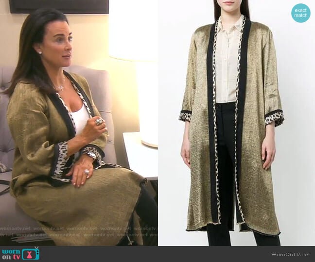 Forte Forte Contrast-Trim Metallic Kimono worn by Kyle Richards on The Real Housewives of Beverly Hills