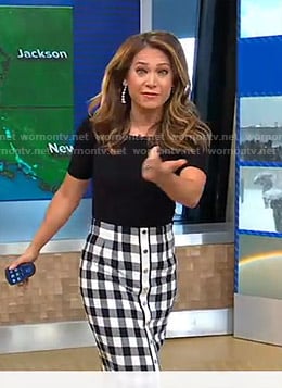 Ginger’s black and white check skirt on Good Morning America