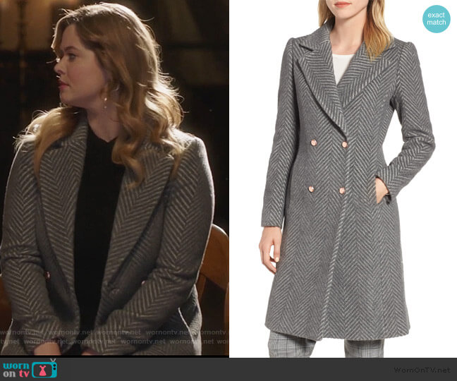 Chevron Coat Ted Baker worn by Alison DiLaurentis (Sasha Pieterse) on Pretty Little Liars The Perfectionists
