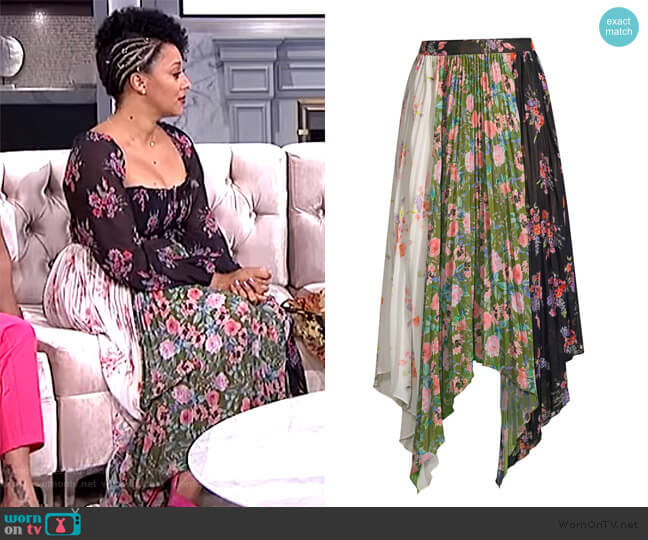 Amur Mica Floral Print Asymmetrical Skirt worn by Tamera Mowry on The Real