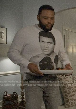 Andre’s Mohammed Ali sweatshirt on Black-ish