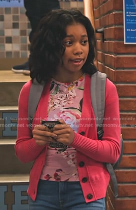 Becky’s pink floral top on No Good Nick