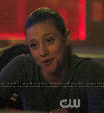Betty’s dinosaur sweater on Riverdale
