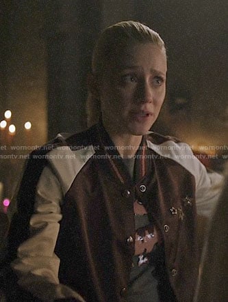 Betty’s dinosaur sweater on Riverdale