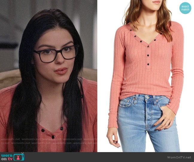 BP Fitted Henley worn by Alex Dunphy (Ariel Winter) on Modern Family