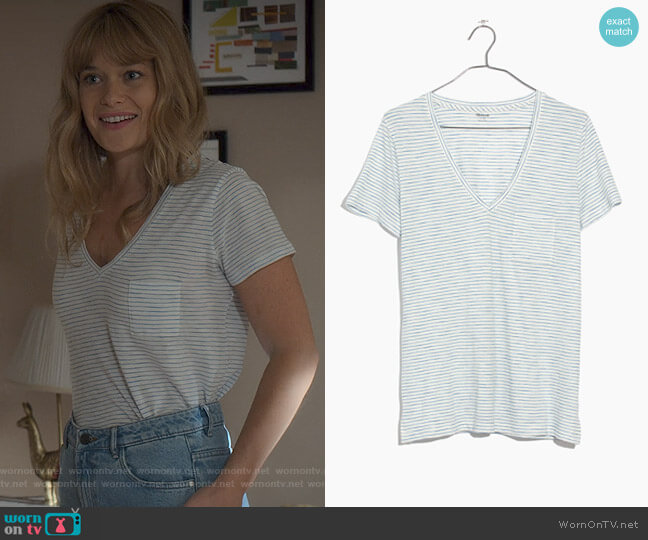 Madewell Whisper Cotton V-Neck Pocket Tee worn by Cassandra Pressman (Rachel Keller) on The Society