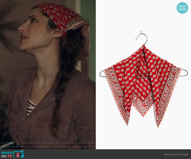 Madewell Bandana in Tropical Coral worn by Rio (Lake Bell) on Bless This Mess