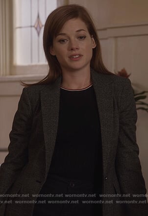 Lisa’s navy ribbed short sleeve sweater on What/If