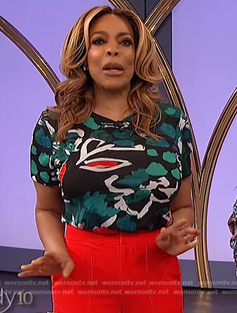 Wendy’s printed tee and wide leg pants on The Wendy Williams Show