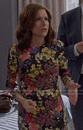 Selina’s floral sheath dress on Veep