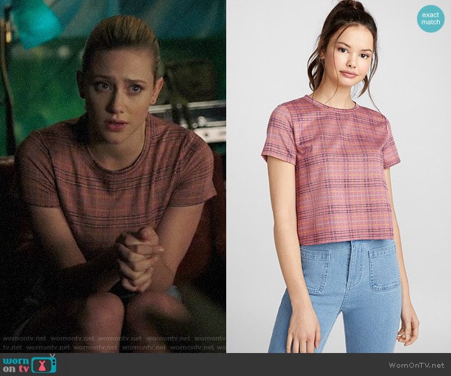 Twik Printed Zip Tee worn by Betty Cooper (Lili Reinhart) on Riverdale