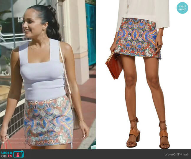 Camilla Lace-up Printed Leather Mini Skirt worn by Carolina (Feliz Ramirez) on Grand Hotel