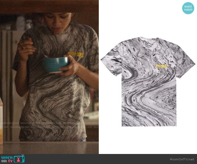 CNY HDNYC Marbled Tee worn by Rue Bennett (Zendaya) on Euphoria