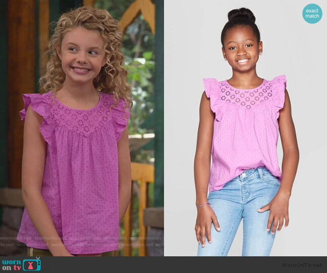 Cat & Jack Woven Eyelet Top worn by Destiny Baker (Mallory James Mahoney) on Bunkd