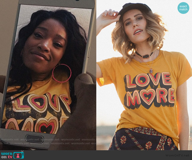 Dazey LA Love More Tee in Mustard worn by Kym (Keke Palmer) on Scream
