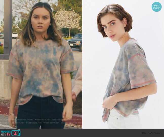 Urban Outfitters Boston Oversized Washed Tie-Dye Tee worn by McKenna Brady (Liana Liberato) on Light as a Feather