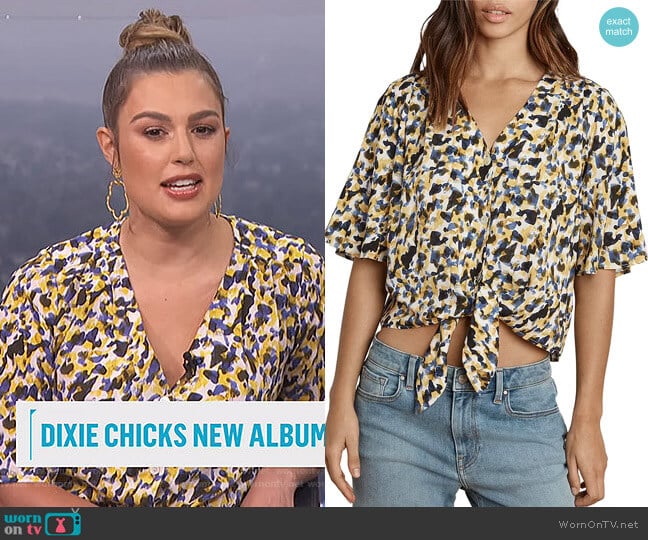 Velvet by Graham & Spencer Tie-Front Printed Top worn by Carissa Loethen Culiner on E! News