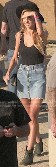 Audrina’s zip front denim skirt on The Hills New Beginnings