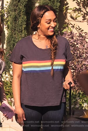 Cocoa’s black rainbow stripe tee on Family Reunion