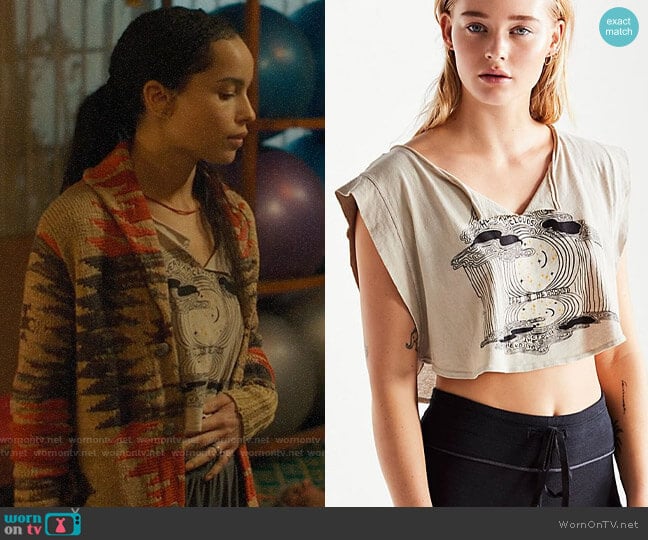 Free People Head in the Clouds T-shirt worn by Bonnie Carlson (Zoë Kravitz) on Big Little Lies