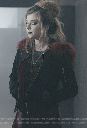 Beth’s leather jacket with fur trim on Scream