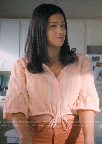 Jane’s coral embroidered crop top on Jane the Virgin