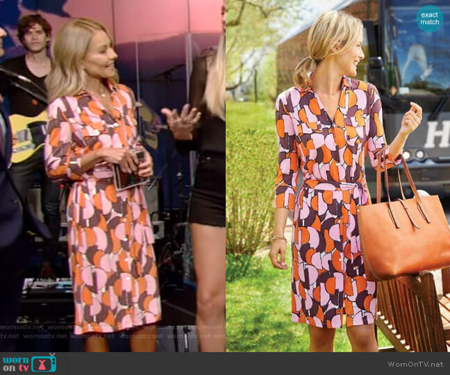 J.McLaughlin Brynn Dress in Discs worn by Kelly Ripa on Live with Kelly and Mark