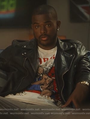 Aaron’s white Unforgiven print distressed tee on Grown-ish