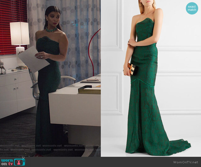 Roland Mouret Turret Strapless Cloque Gown worn by Gigi Mendoza (Roselyn Sánchez) on Grand Hotel