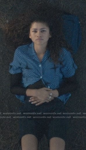 Rue’s psychedlic checkerboard print shirt on Euphoria