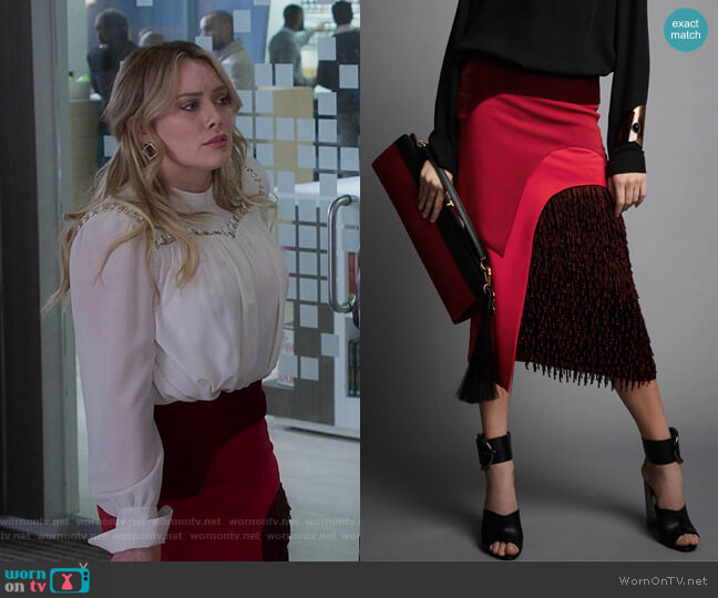 Tom Ford Spring 2017 Collection worn by Kelsey Peters (Hilary Duff) on Younger