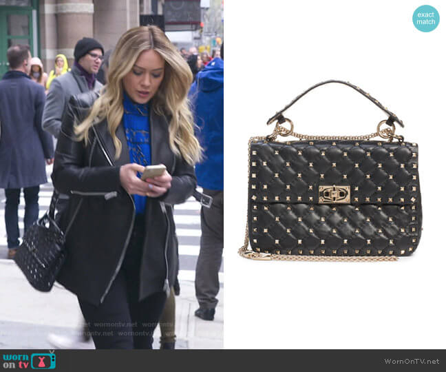 Valentino Medium Rockstud Matelassé Quilted Leather Crossbody Bag worn by Kelsey Peters (Hilary Duff) on Younger