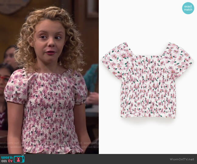 Zara Floral Stretch Blouse worn by Destiny Baker (Mallory James Mahoney) on Bunkd