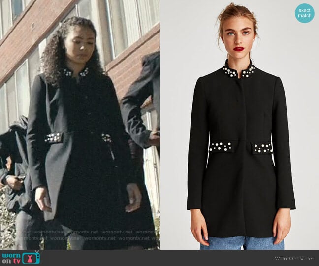 Zara Frock Coat with Faux Pearls worn by Olivia Reynolds (Jessica Sula) on Scream