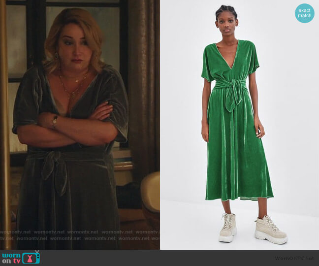 Zara Green Velvet Tie Dress worn by Davia (Emma Hunton) on Good Trouble