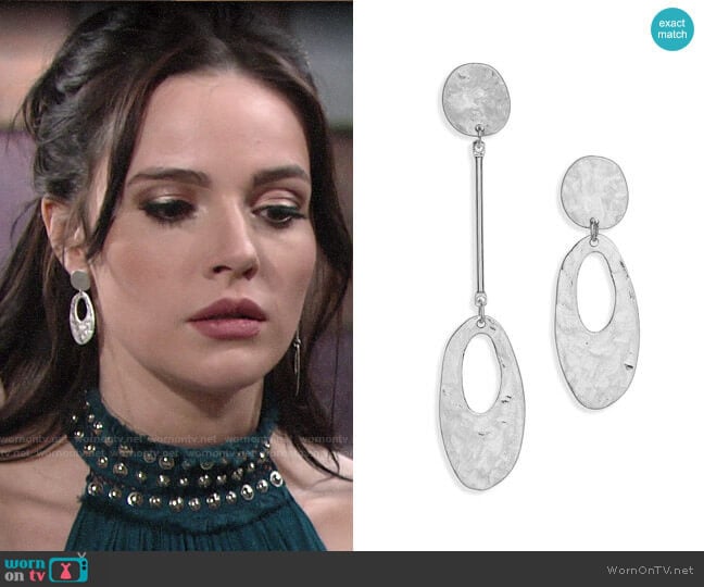 Canvas Jewelry Mismatched Hammered Drop Earrings worn by Tessa Porter (Cait Fairbanks) on The Young and the Restless