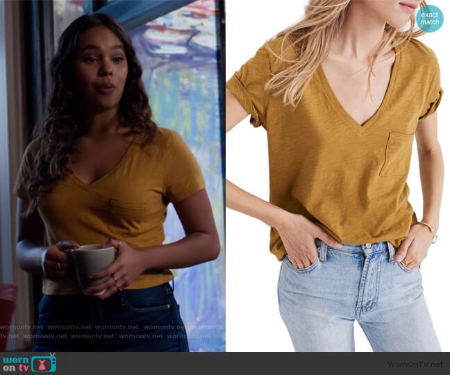 Madewell Whisper Cotton V-Neck Pocket Tee worn by Jessica Davis (Alisha Boe) on 13 Reasons Why