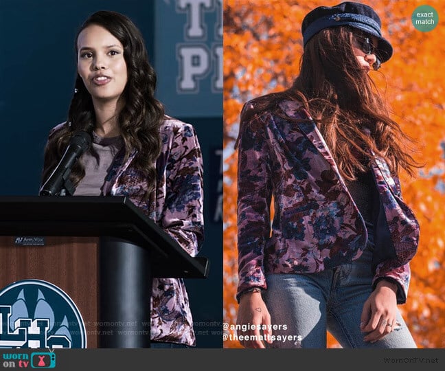 Urbarn Outfitters Morris Floral Velvet Blazer worn by Jessica Davis (Alisha Boe) on 13 Reasons Why