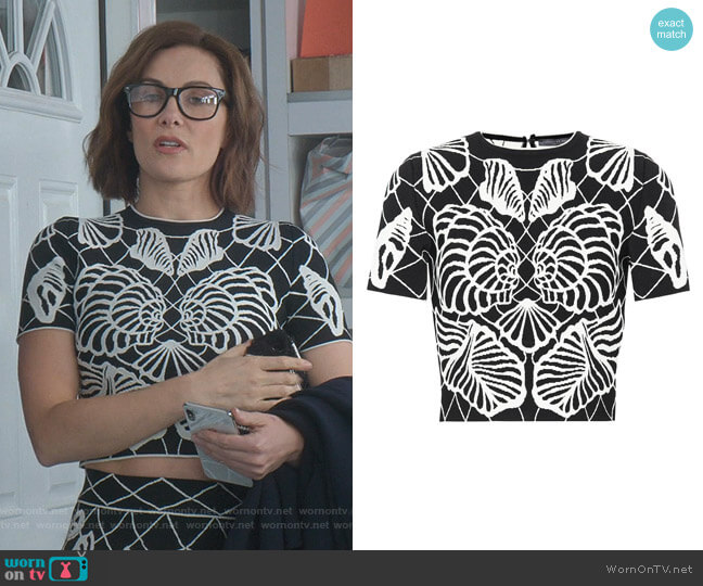 Alexander McQueen Jacquard Knit Top worn by Quinn (Laura Benanti) on Younger