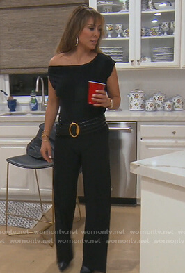 Kelly’s black drop shoulder jumpsuit on The Real Housewives of Orange County
