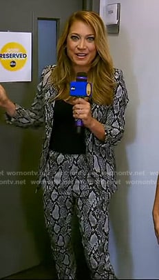 Ginger’s grey snake print suit on Good Morning America