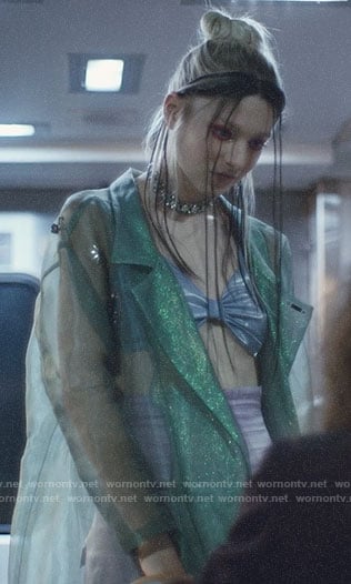 Jules’s blue crop top and pink high waisted pants on Euphoria